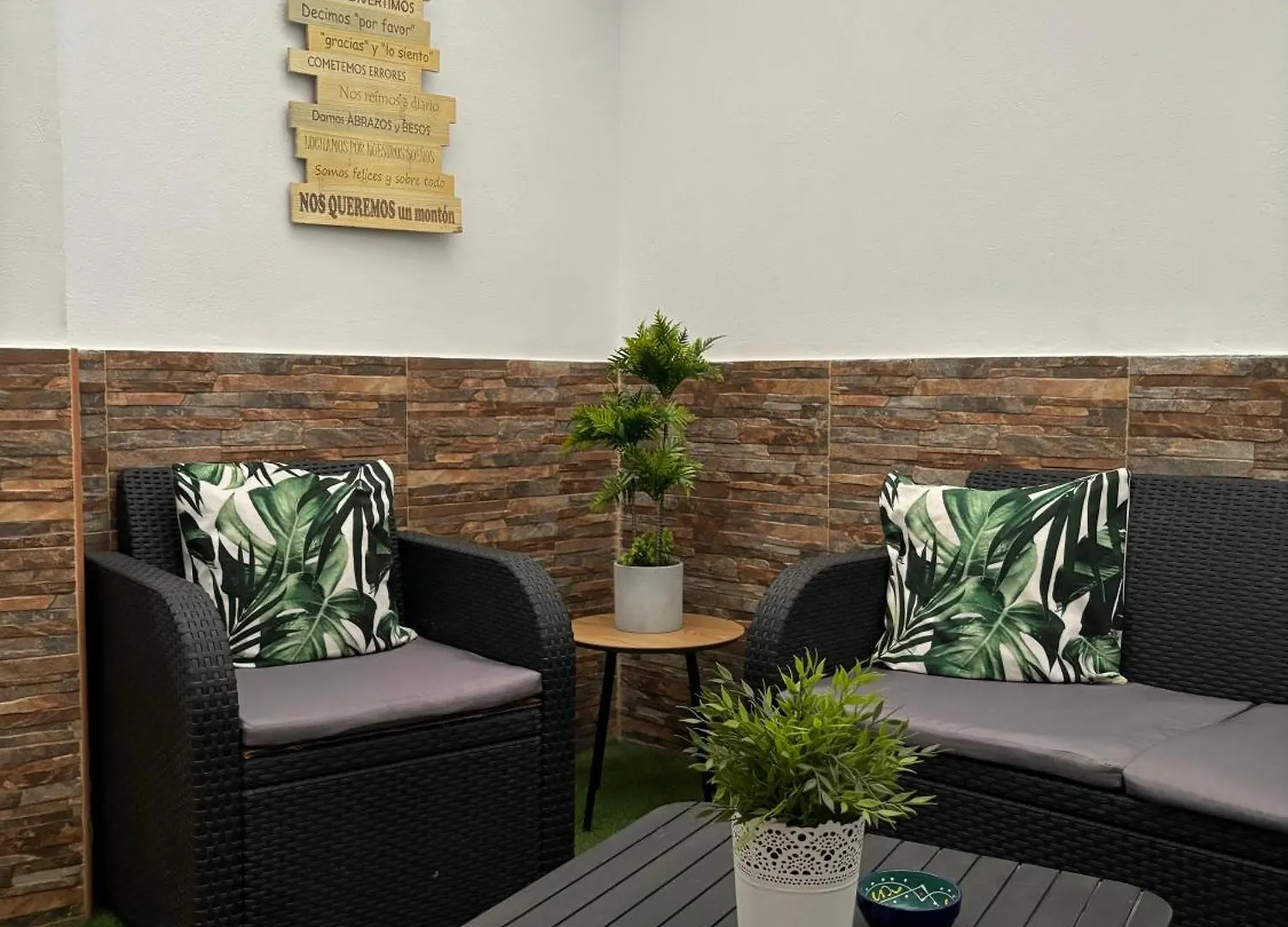 Apartament Sardina Near The Beach With Pool And Wifi E kontakter
